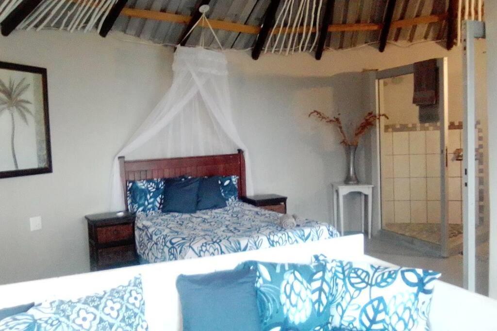 Wildview Self Catering Cottages Coffee Bay, Breakfast & Wi-Fi Inc Buitenkant foto